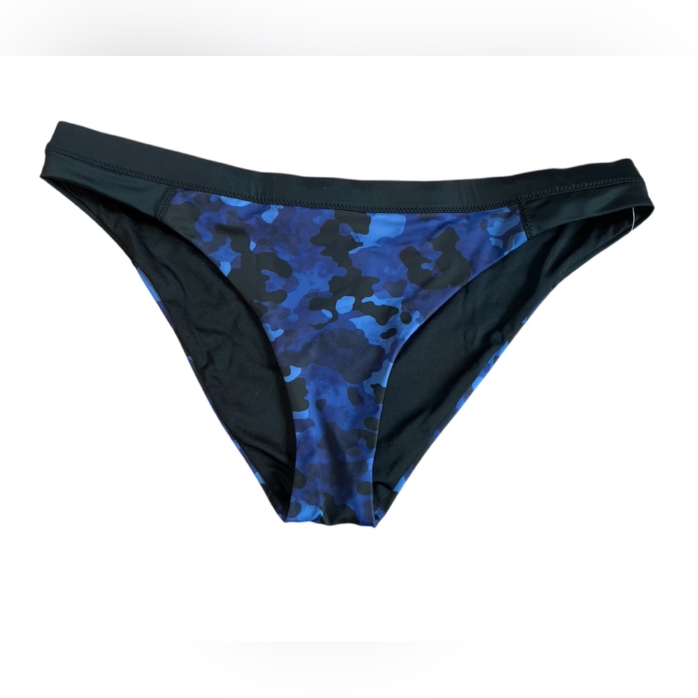 NWT ATHLETA FREESTYLE CAMO BIKINI BOTTOM. BLUE CAMO IN LARGE